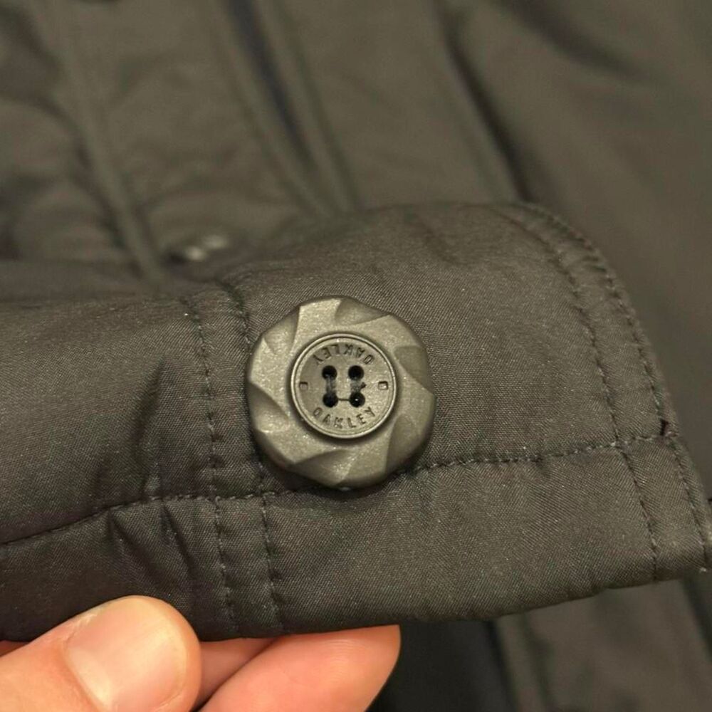 Oakley Men's Black Jacket - Picture 7 of 7